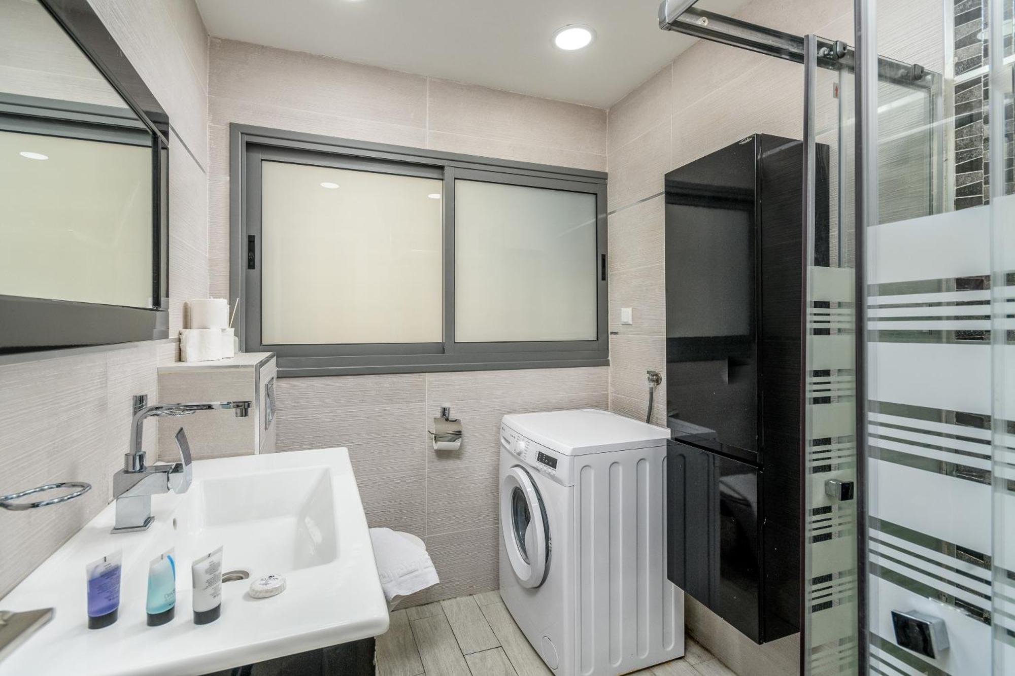 Very Nice 1 Bdr Apartment 2 Min From The Beach ! Tel Aviv Eksteriør bilde